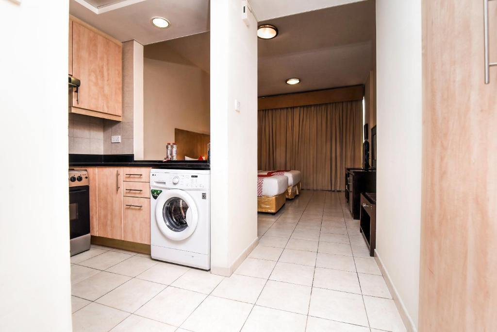 Дубай: Parkside Suites Hotel Apartment