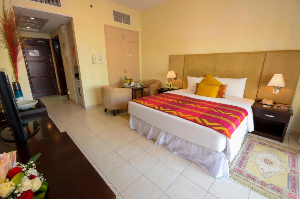 Дубай: Parkside Suites Hotel Apartment