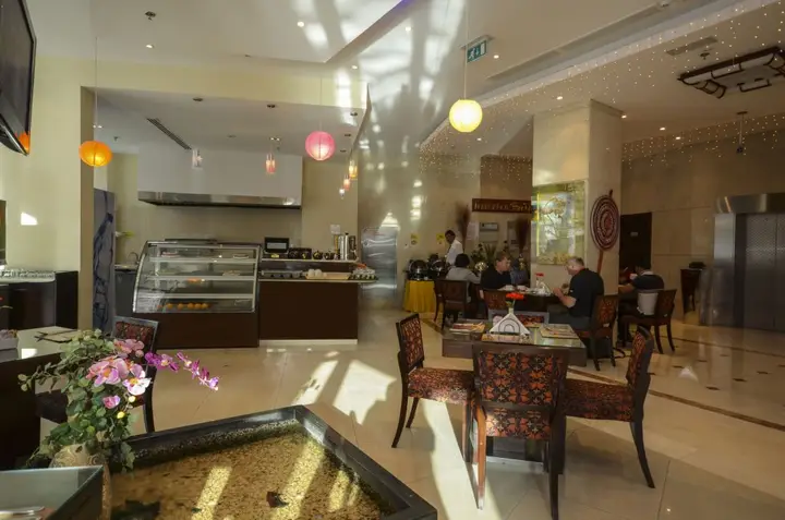 Parkside Suites Hotel Apartment — фото 2