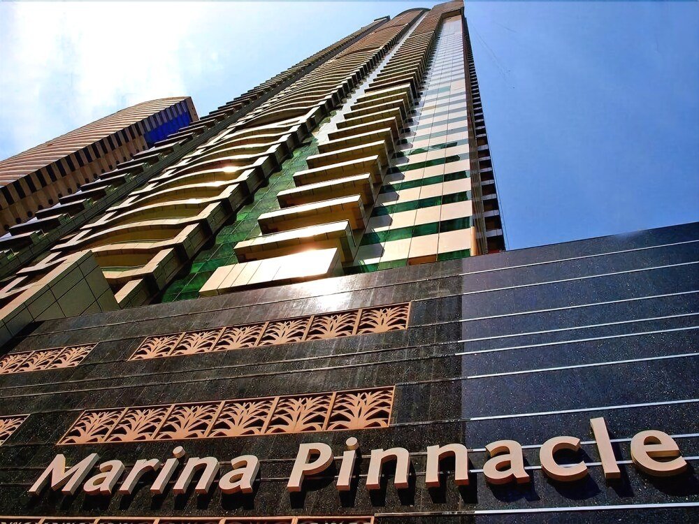 Дубай: HiGuests Vacation Homes -Marina Pinnacle