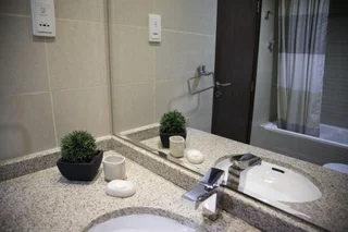 Дубай: HiGuests Vacation Homes-Gold Crest Exec