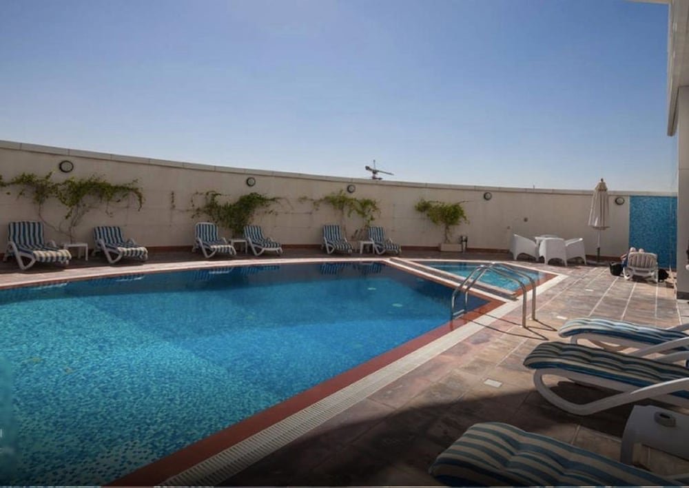 Дубай: HiGuests Vacation Homes-Gold Crest Exec
