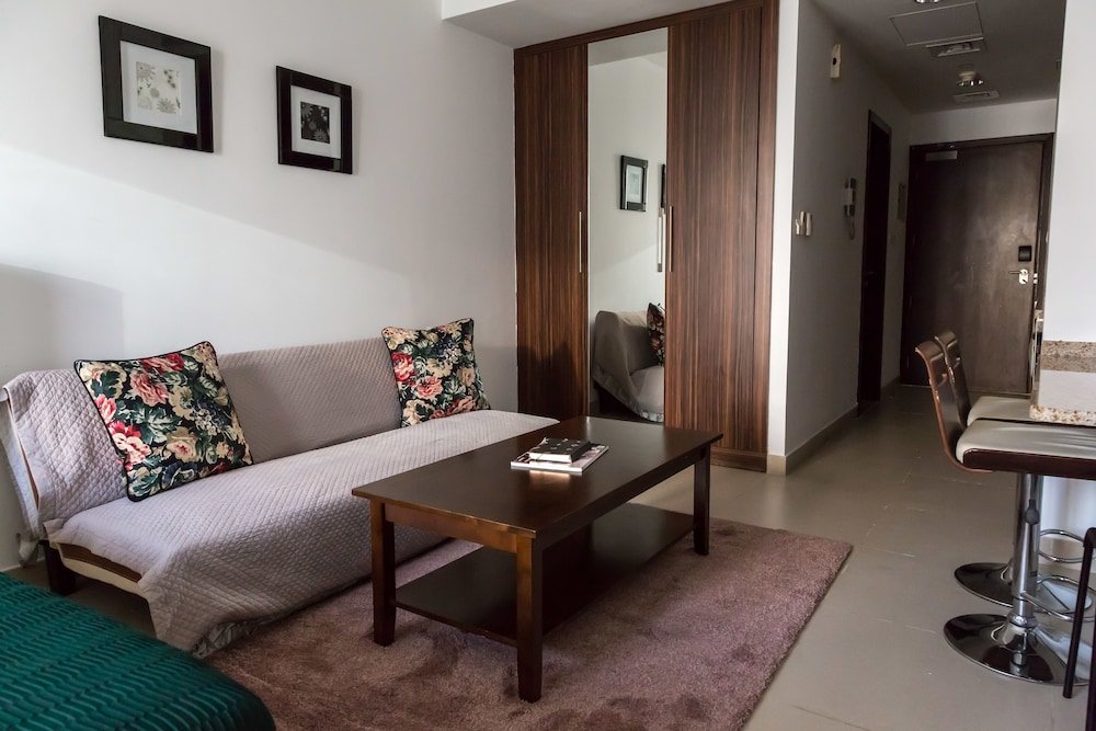 Дубай: HiGuests Vacation Homes-Gold Crest Exec