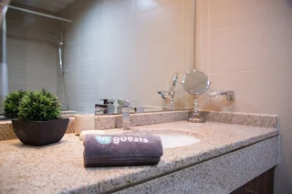 Дубай: HiGuests Vacation Homes-Gold Crest Exec