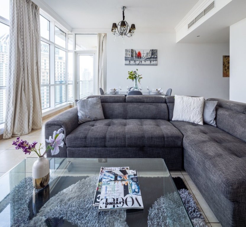 Дубай: Luxury Living in This Stylish 2BR in Dubai Marina
