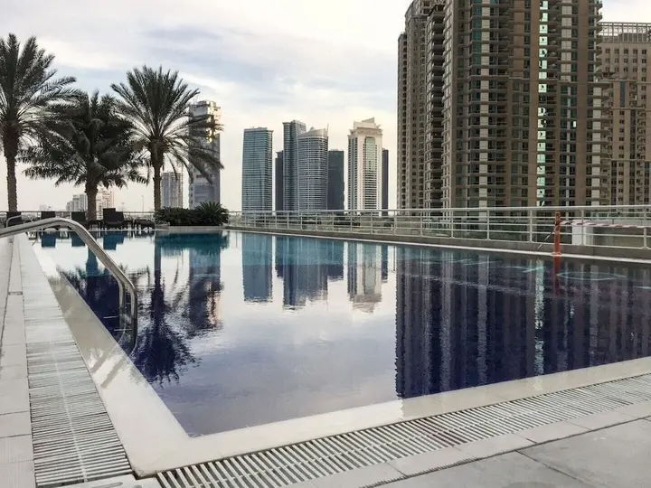 Дубай: Luxury Living in This Stylish 2BR in Dubai Marina