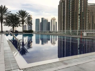 Дубай: Luxury Living in This Stylish 2BR in Dubai Marina