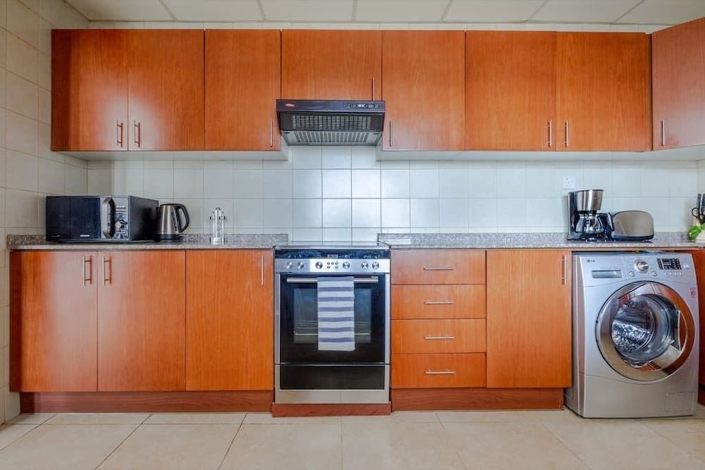 Дубай: Luxury Living in This Stylish 2BR in Dubai Marina