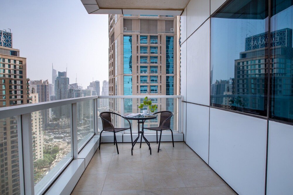 Дубай: Luxury Living in This Stylish 2BR in Dubai Marina