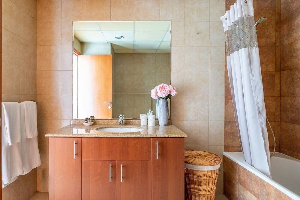 Дубай: Luxury Living in This Stylish 2BR in Dubai Marina