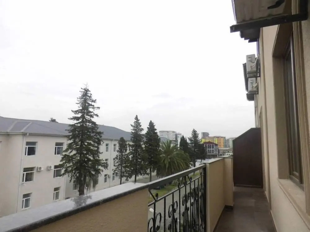 Батуми: Deutsches Appartement Hotel