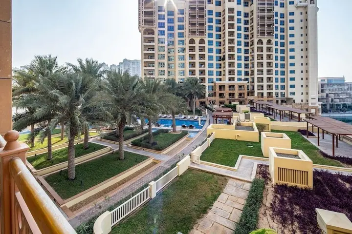 Дубай: Refined 2BR Luxury Apartment at Palm Jumeirah