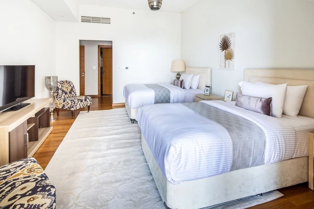 Дубай: Refined 2BR Luxury Apartment at Palm Jumeirah