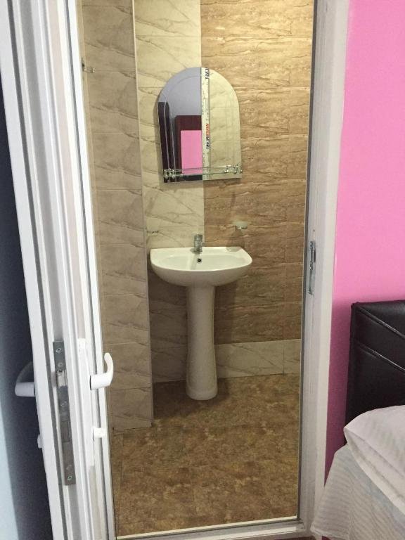 Кобулети: Semeinyi Otel V Kobuleti