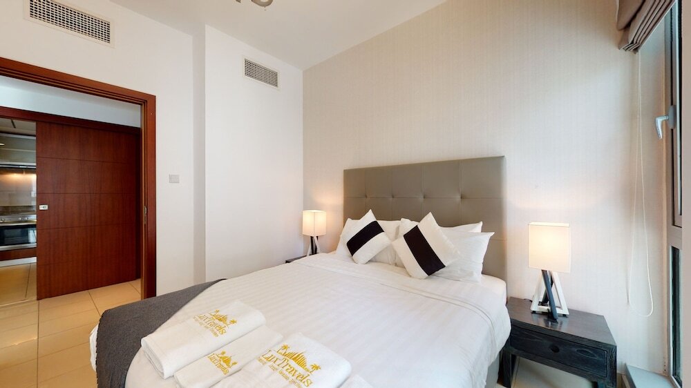 Дубай: Lux BnB 3BDR Burj Khalifa & Pool Views