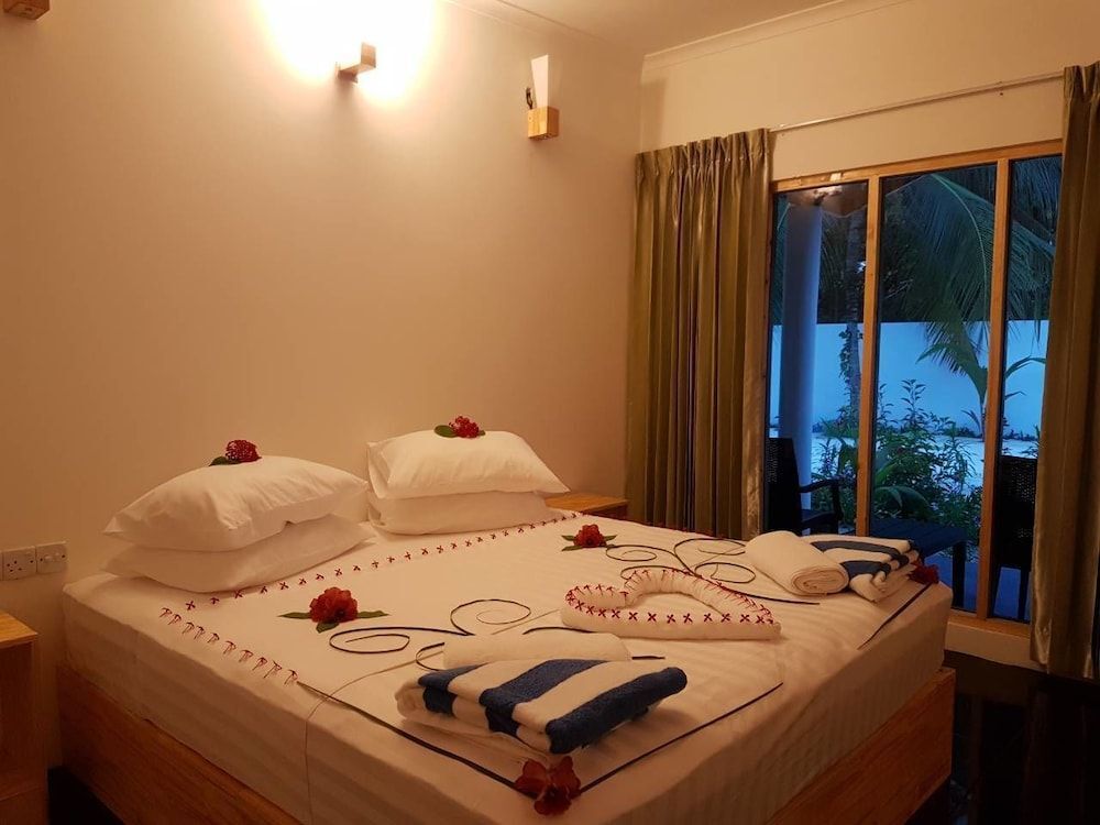 Атолл Алиф-Алиф: Thoddoo Beach Holiday Inn