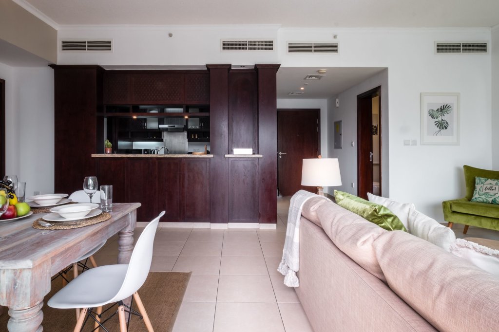 Дубай: GuestReady - Burj Residence