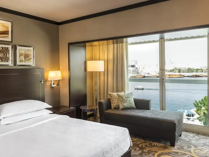 Дубай: Sheraton Dubai Creek Hotel & Towers