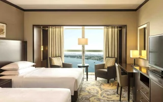 Дубай: Sheraton Dubai Creek Hotel & Towers