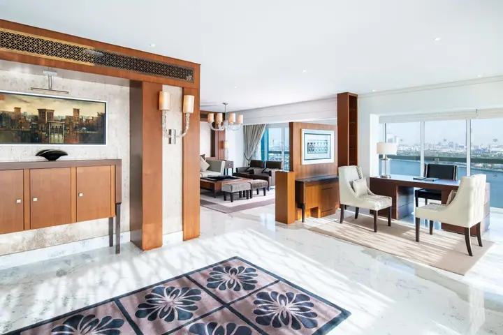 Дубай: Sheraton Dubai Creek Hotel & Towers