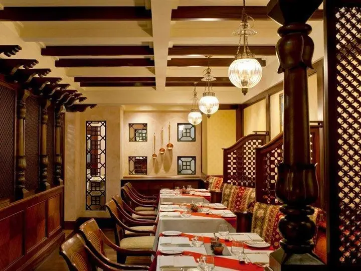 Дубай: Sheraton Dubai Creek Hotel & Towers