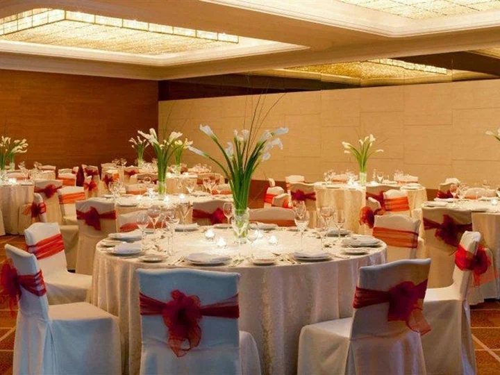 Дубай: Sheraton Dubai Creek Hotel & Towers
