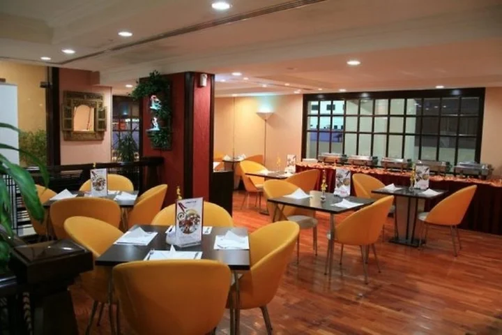 Дубай: Jormand Hotel Apartments
