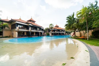 Дубай: Luton Vacation Anantara South Residence