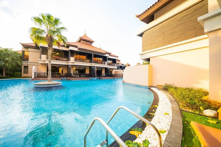 Дубай: Luton Vacation Anantara South Residence