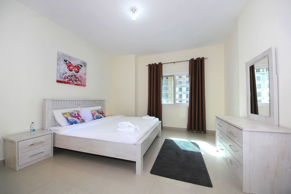 Дубай: Signature Holiday Home - Red Residence