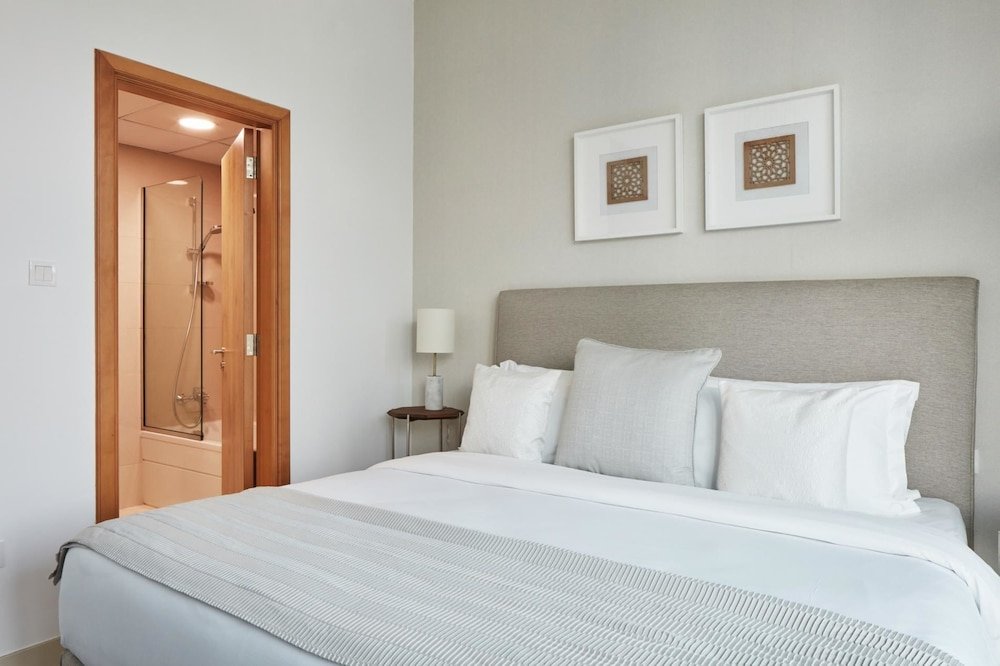 Дубай: Fantastay Continental Towers