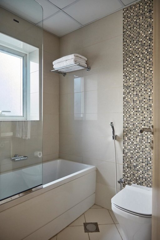 Дубай: Fantastay Continental Towers