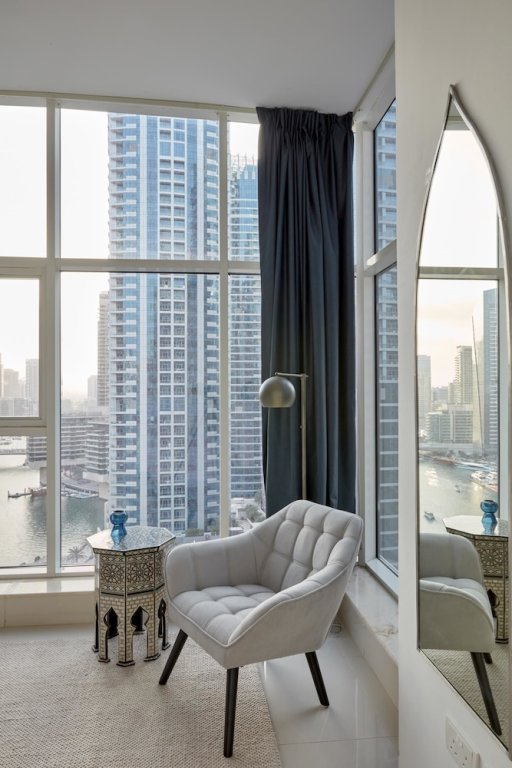 Дубай: Fantastay Continental Towers