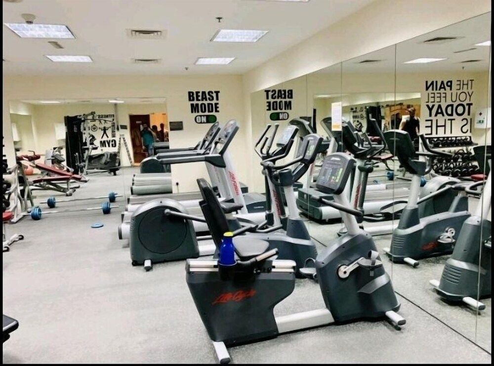Дубай: Deluxe One Bedroom Apartment near Mall of Emirates