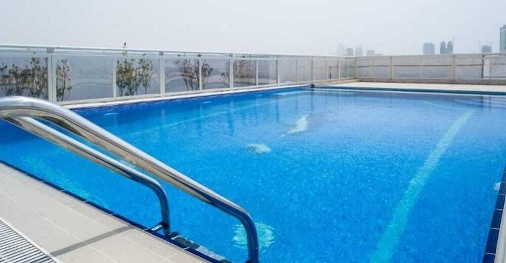 Дубай: Deluxe One Bedroom Apartment near Mall of Emirates