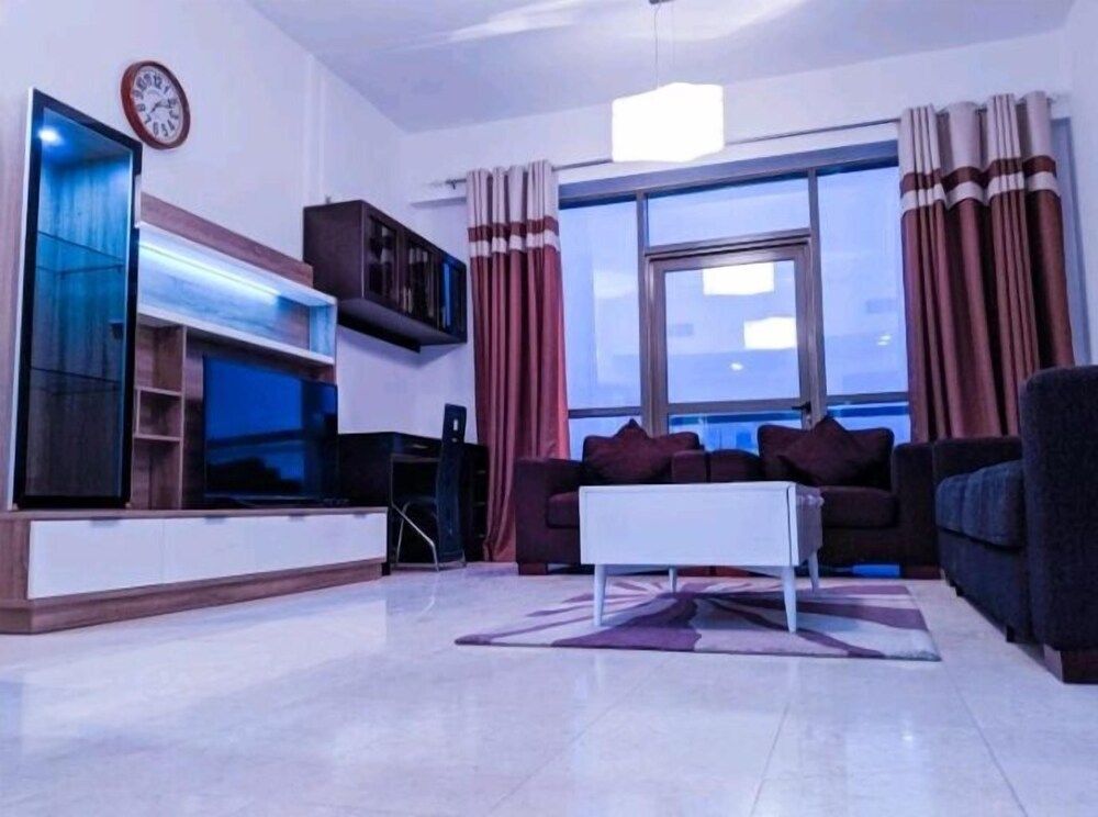 Дубай: Deluxe One Bedroom Apartment near Mall of Emirates