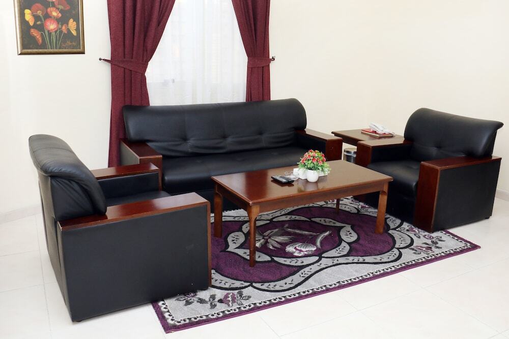 Аджман: Al Usra Furnished Apartments