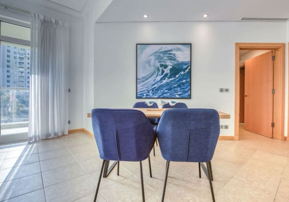 Дубай: Building No.1  Shoreline  Palm Jumeirah - Apartment 301