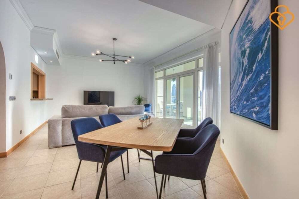 Дубай: Building No.1  Shoreline  Palm Jumeirah - Apartment 301