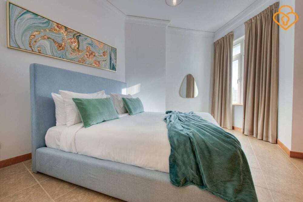 Дубай: Building No.1  Shoreline  Palm Jumeirah - Apartment 301