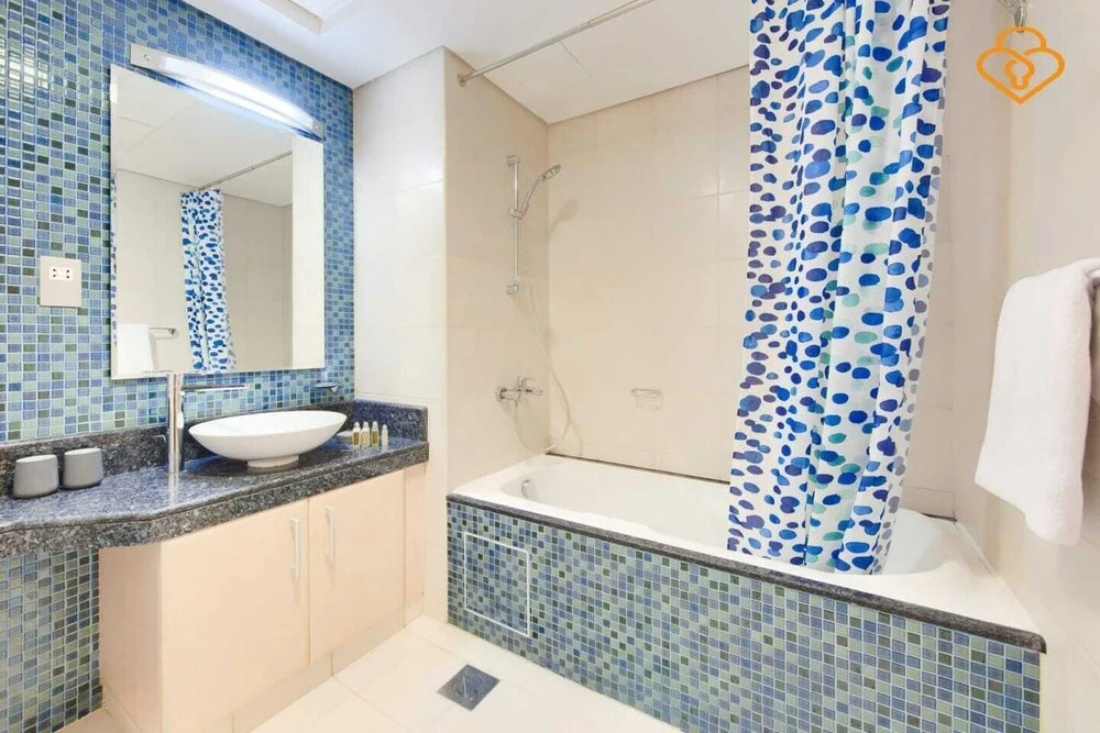 Дубай: Building No. 2 Shoreline  Palm Jumeirah - Apartment 405