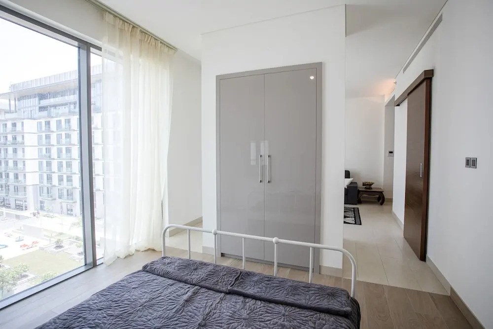Дубай: Luxury Studio Apartment at Sobha Hartland