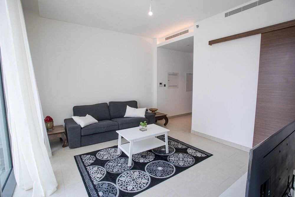 Дубай: Luxury Studio Apartment at Sobha Hartland