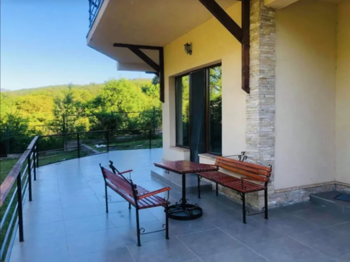 Тбилиси: Private house Summer Cottage