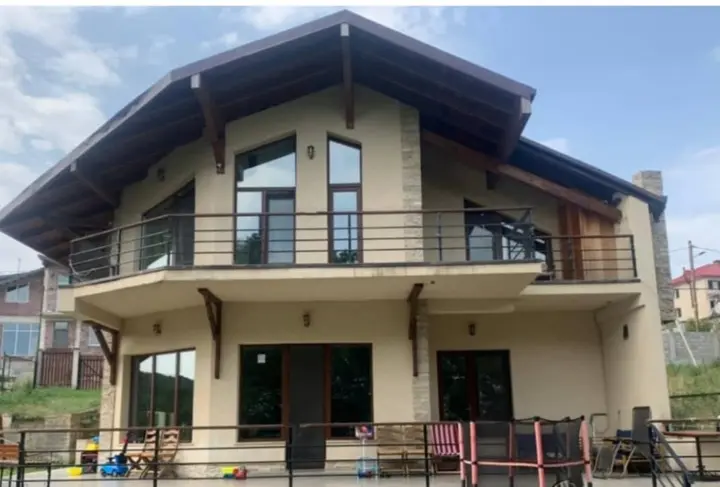 Тбилиси: Private house Summer Cottage