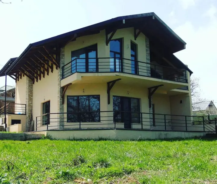 Тбилиси: Private house Summer Cottage