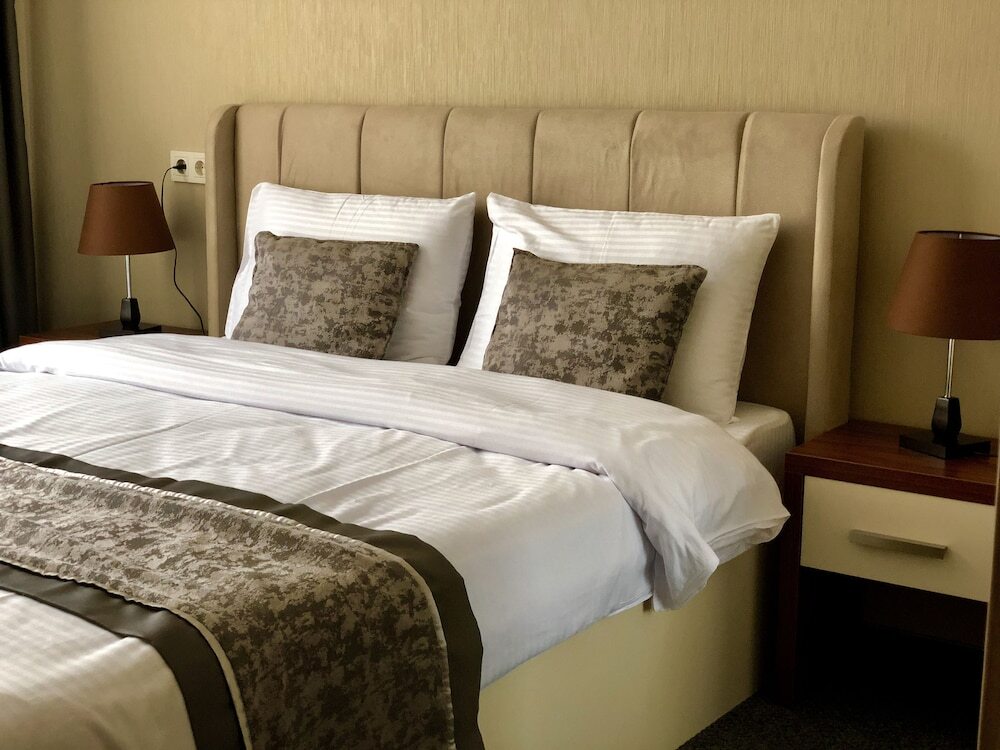 Тбилиси: Tbili Hotel