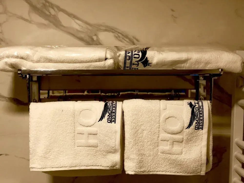 Тбилиси: Tbili Hotel