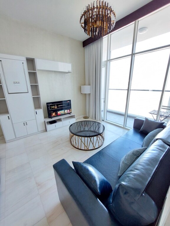 Дубай: Brand New Modern Studio, Burj Khalifa View Pool