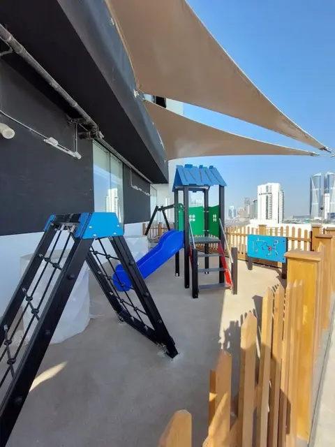 Дубай: Brand New Modern Studio, Burj Khalifa View Pool